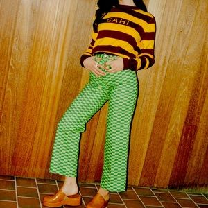 Lisa Says Gah Robyn Jean Vintage Rug Bocce Court
Size 30